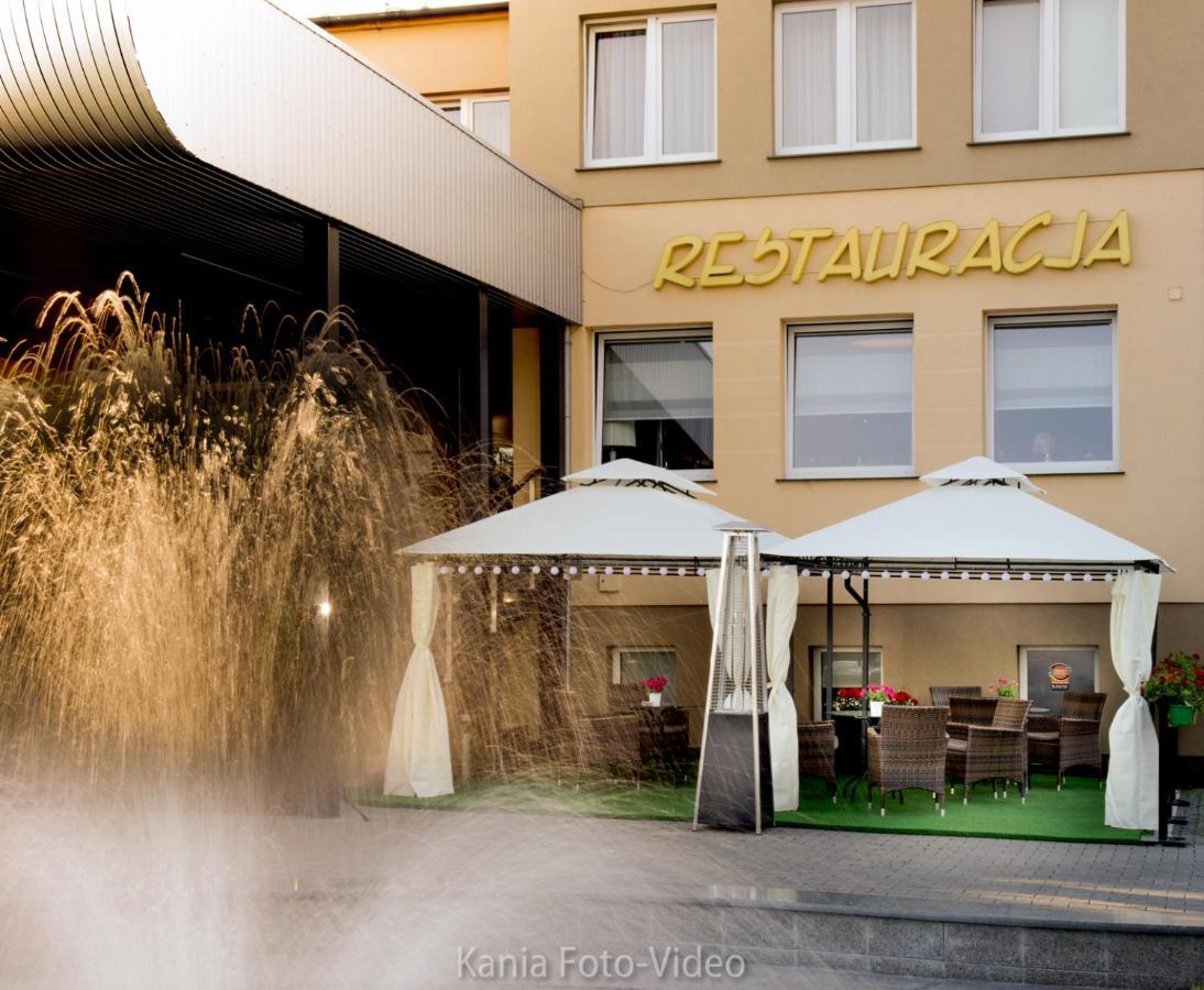 Miejsca Noclegowe I Restauracja Kaminski Kepno Exterior foto